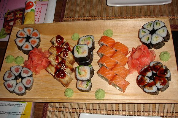 Готовим суши (роллы) дома. Фото.